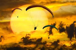 action-adventure-hang-gliding-pixabay-public-domain-2700972_1920